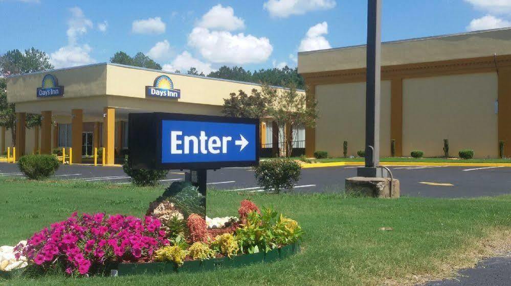 Days Inn By Wyndham Madison Exterior foto