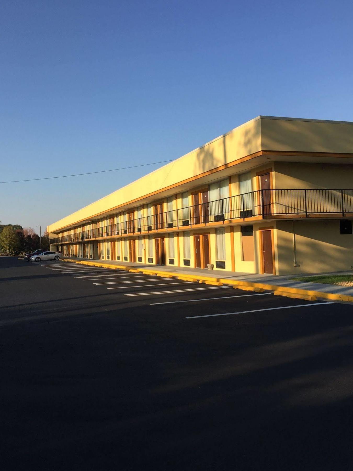 Days Inn By Wyndham Madison Exterior foto